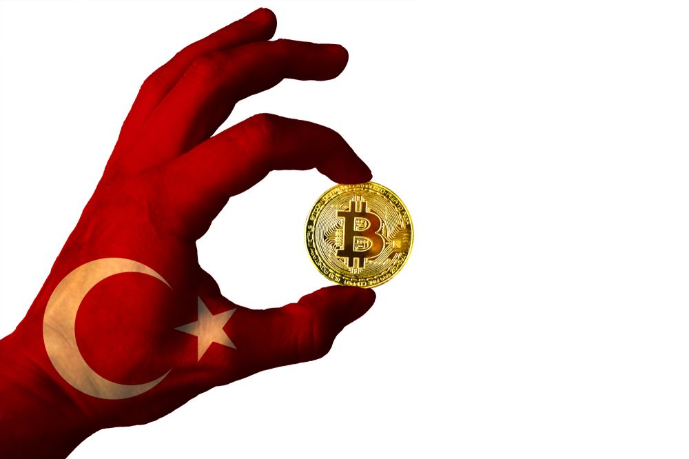 Биткоин или золото: Турция скупает активы на фоне падения лиры